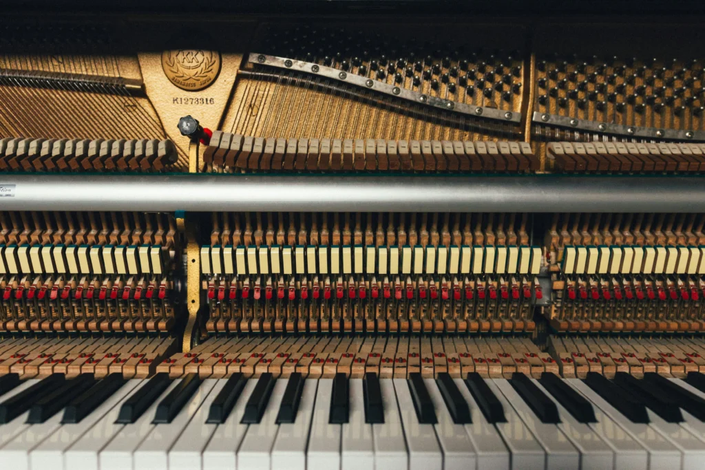 Ladenie a oprava klavírov